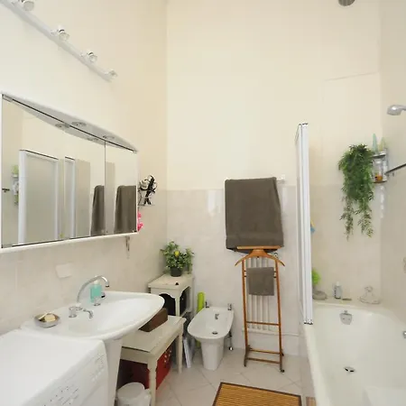 Palais L'hermitage Apartment